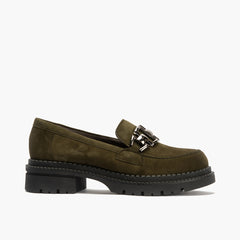 Mocasín en Ante con adorno de mujer color kaki