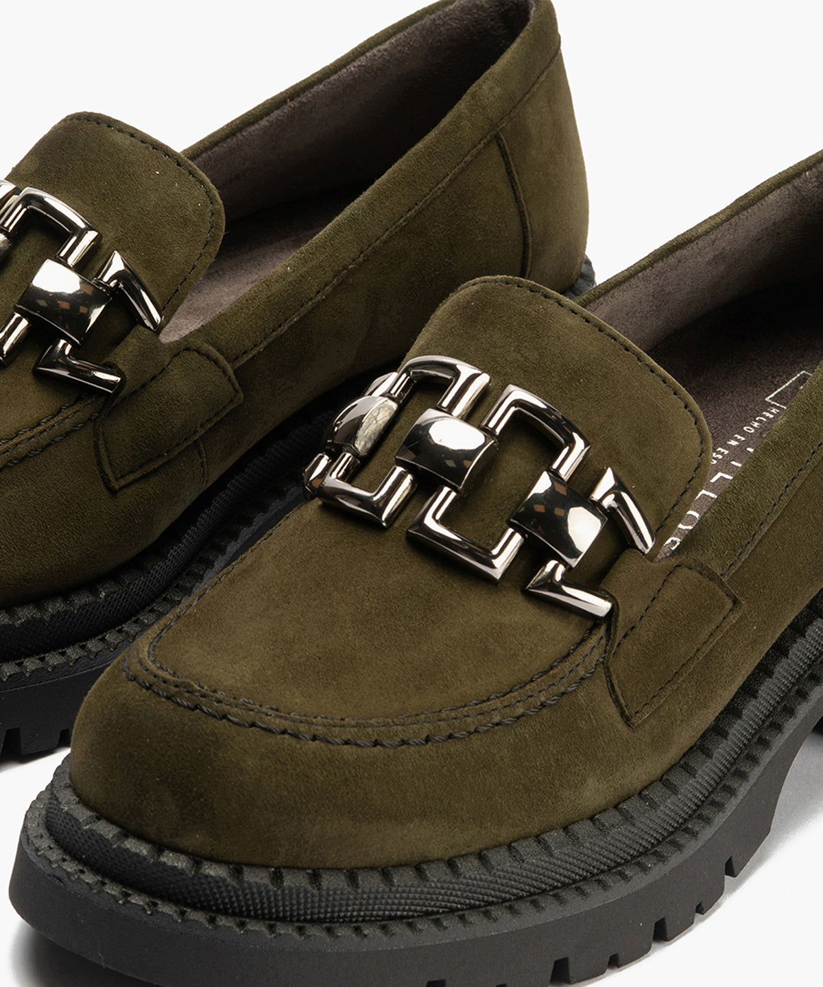 Mocasín en Ante con adorno de mujer color kaki