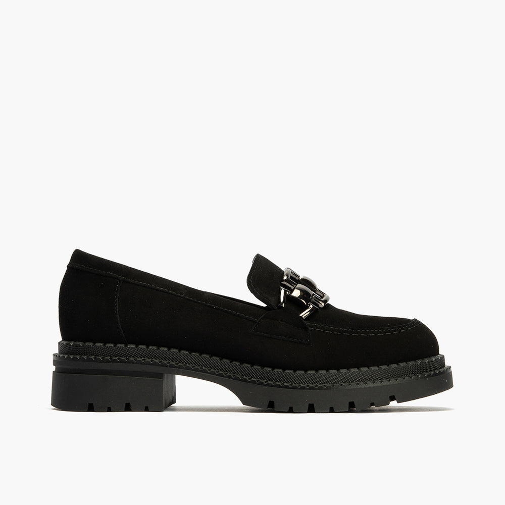 Mocasín en Ante con adorno de mujer color negro