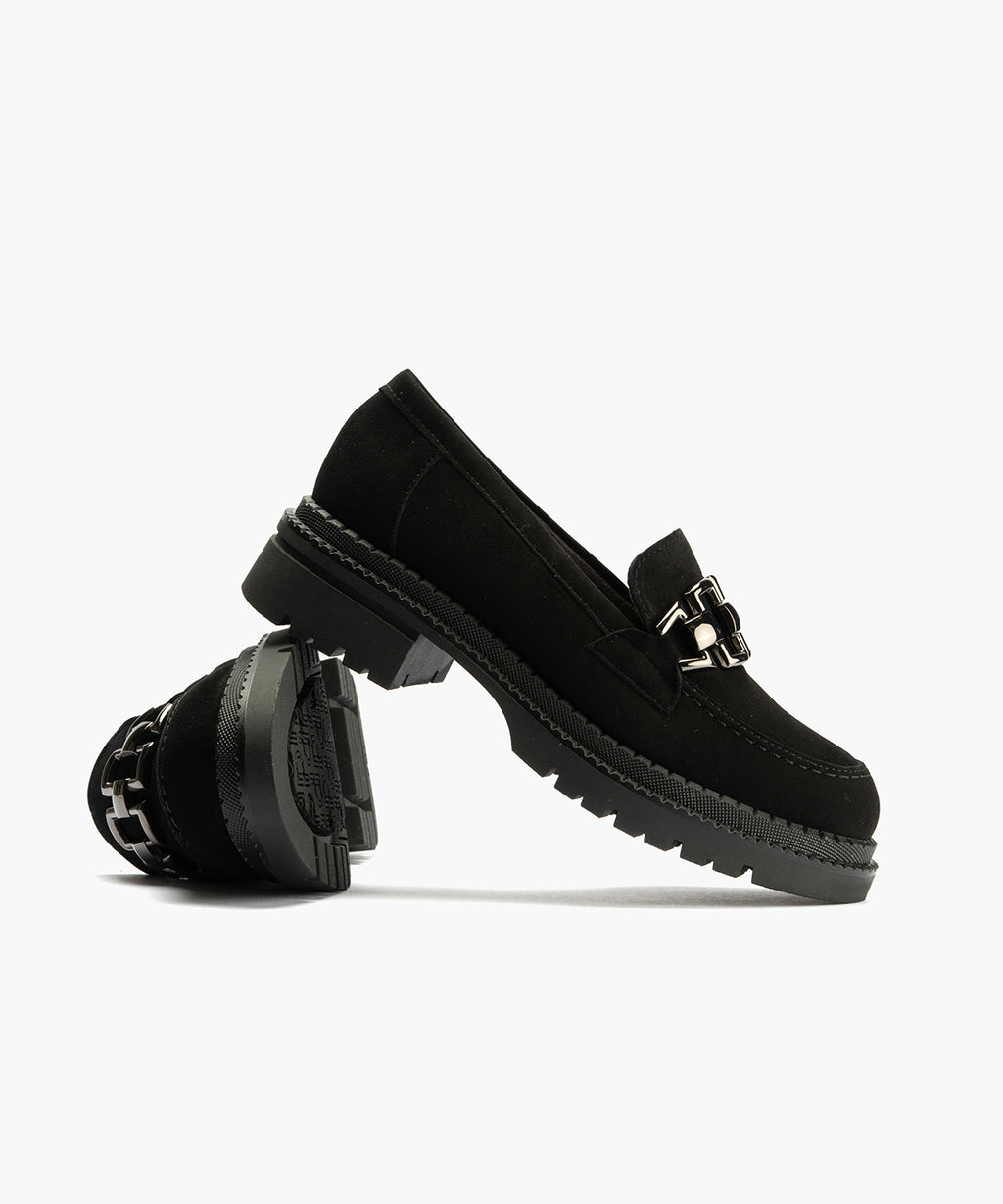 Mocasín en Ante con adorno de mujer color negro