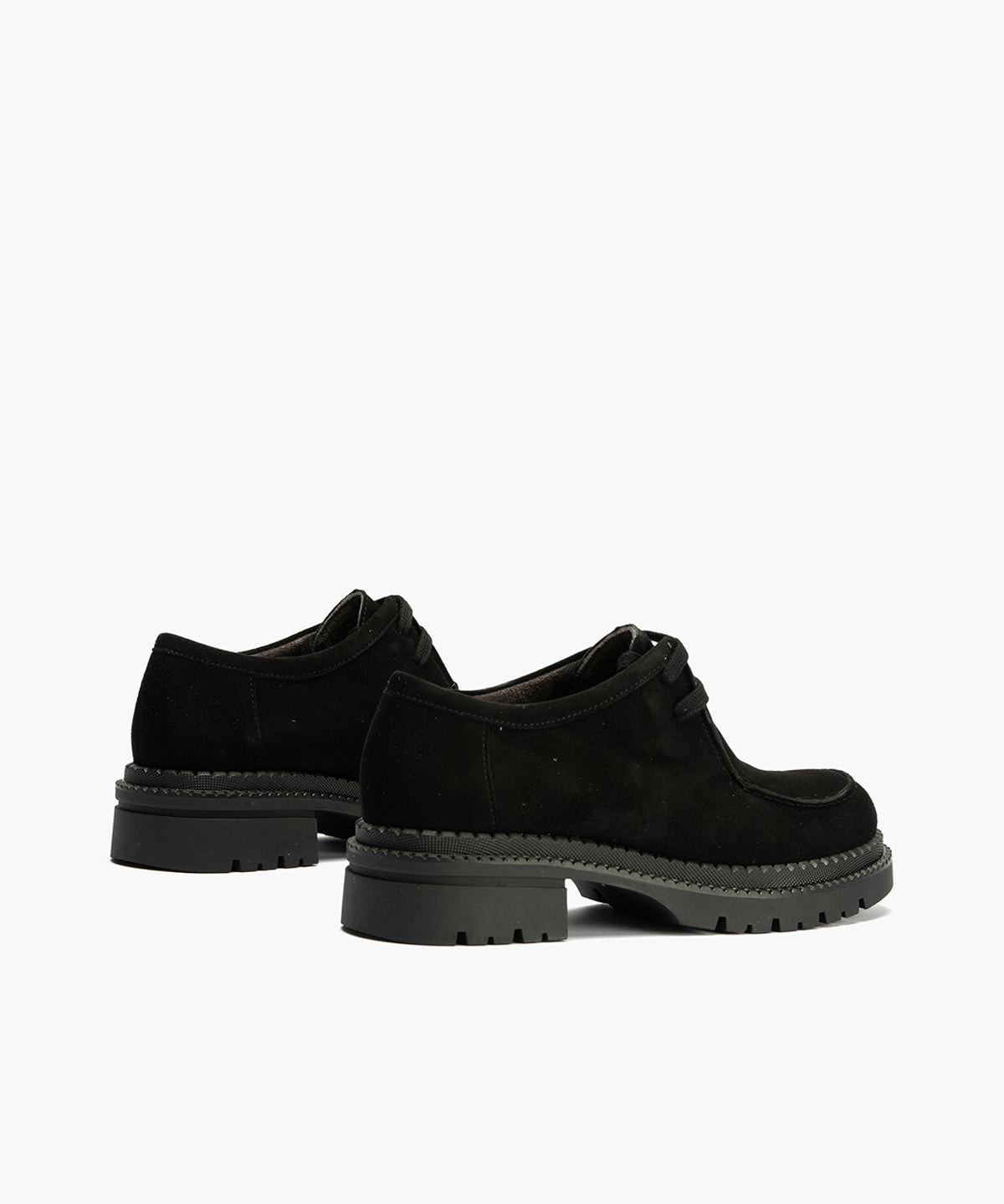Wallaby en Ante con cordones de mujer color negro