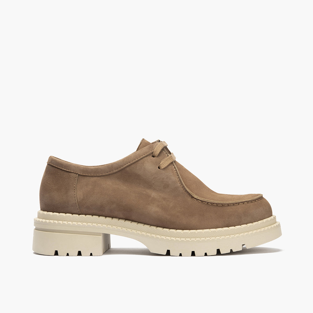 Wallaby en Ante con cordones de mujer color topo