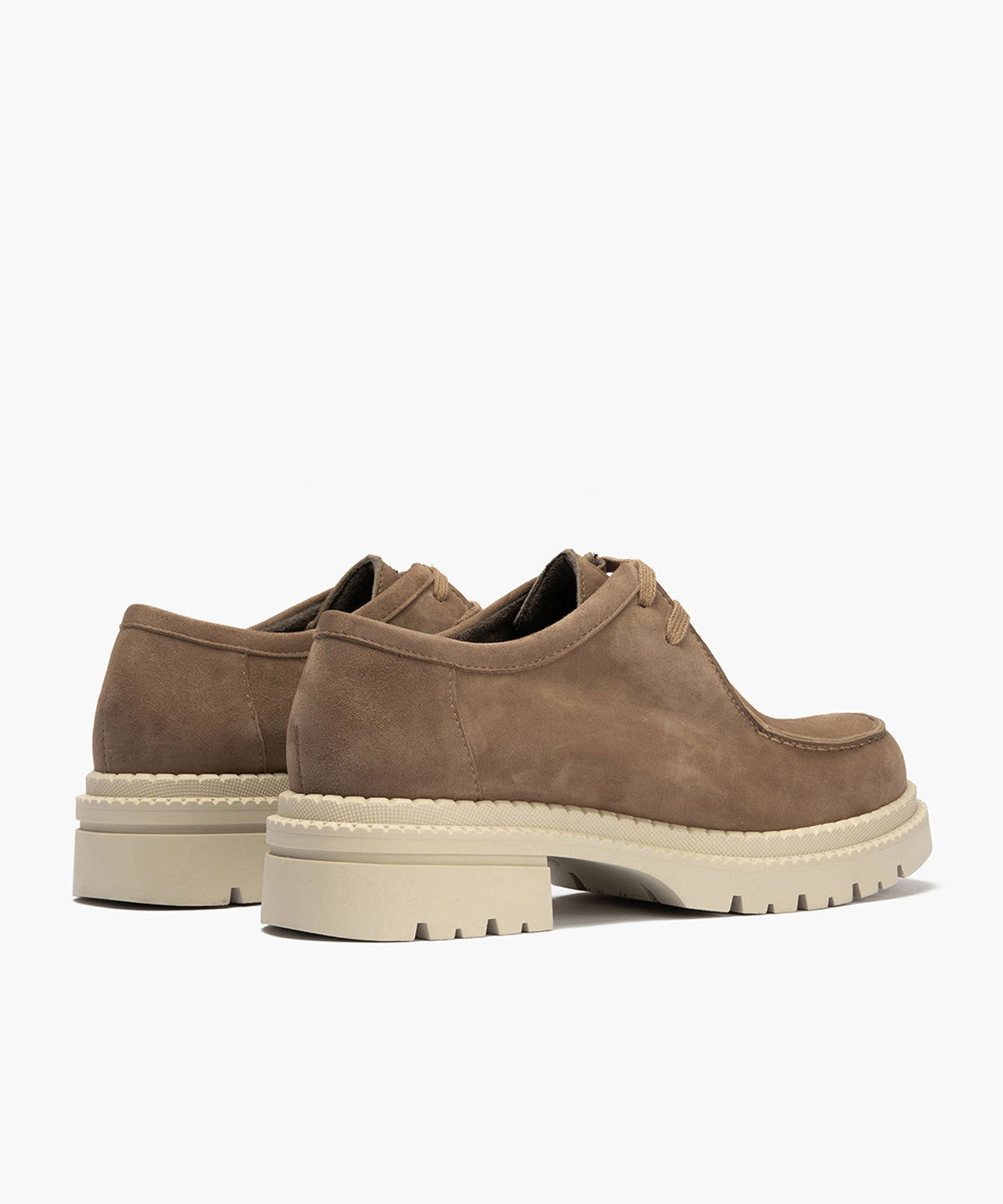 Wallaby en Ante con cordones de mujer color topo