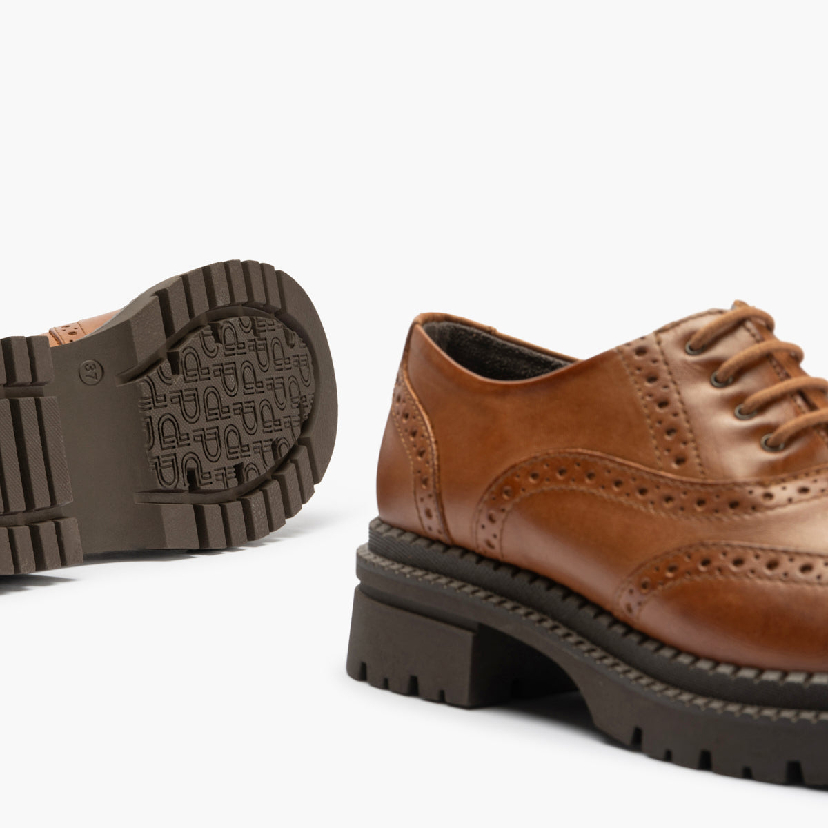 Ingles en Napa con cordones de mujer color cuero
