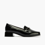 Mocasín en Charol con adorno de mujer color negro