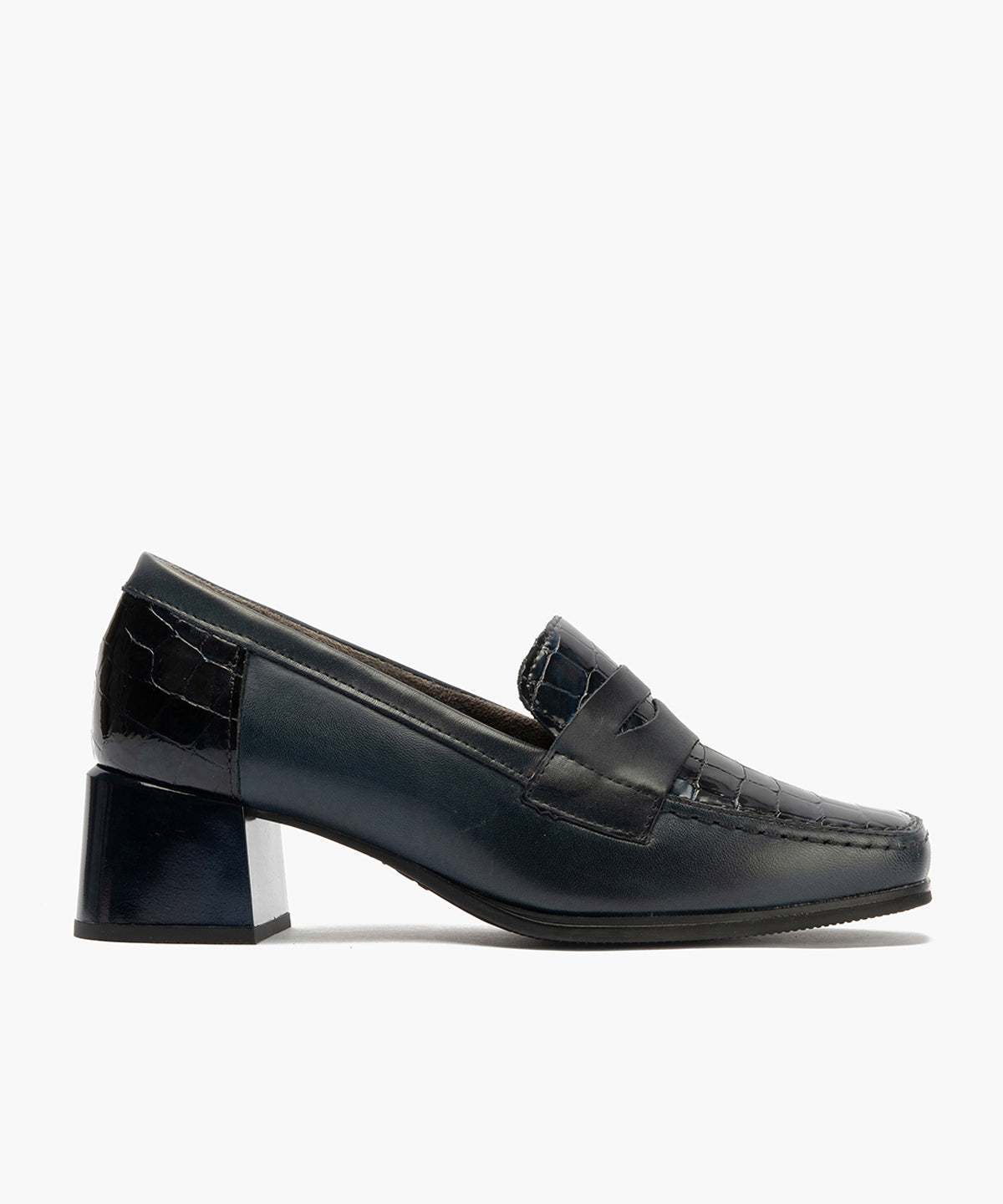 Mocasín con tacón medio de mujer color marino