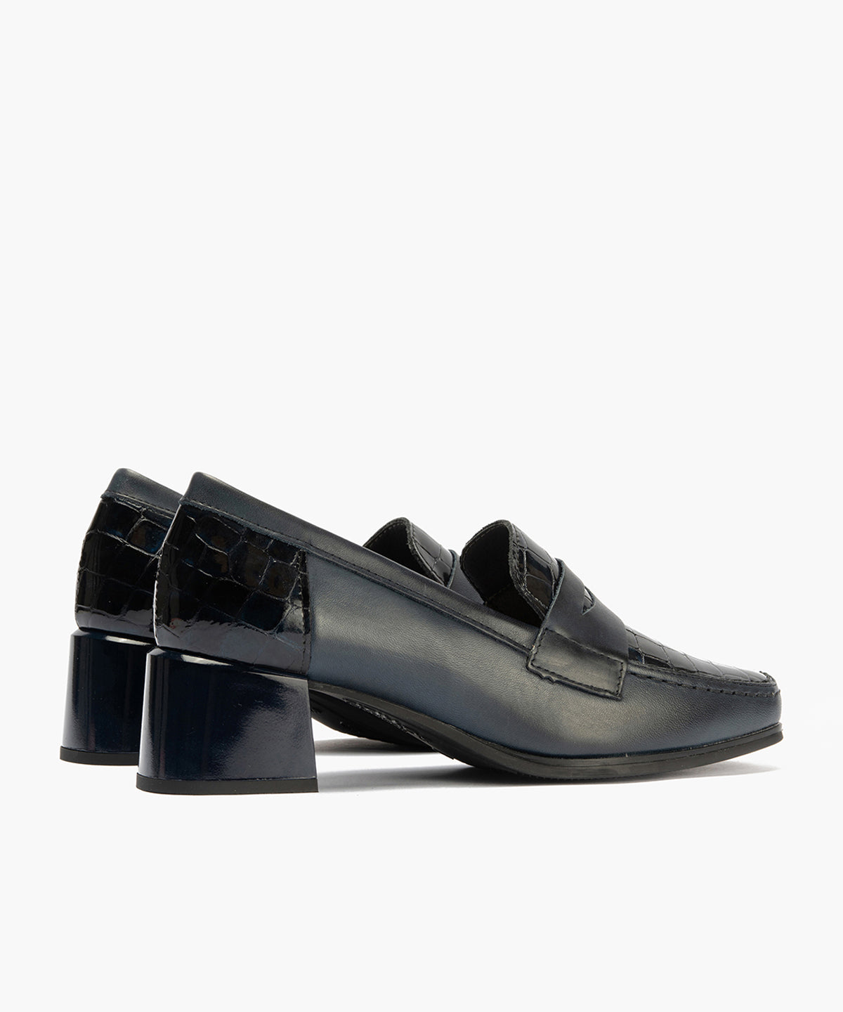 Mocasín con tacón medio de mujer color marino