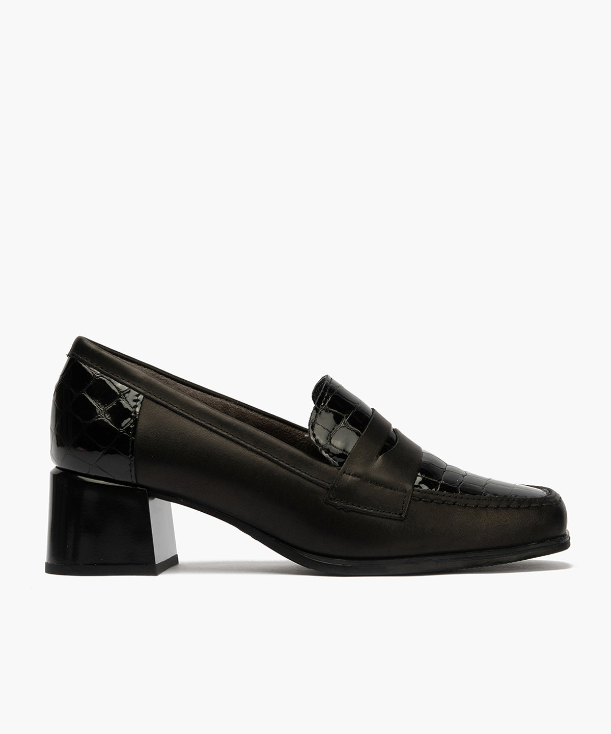 Mocasín con tacón medio de mujer color negro