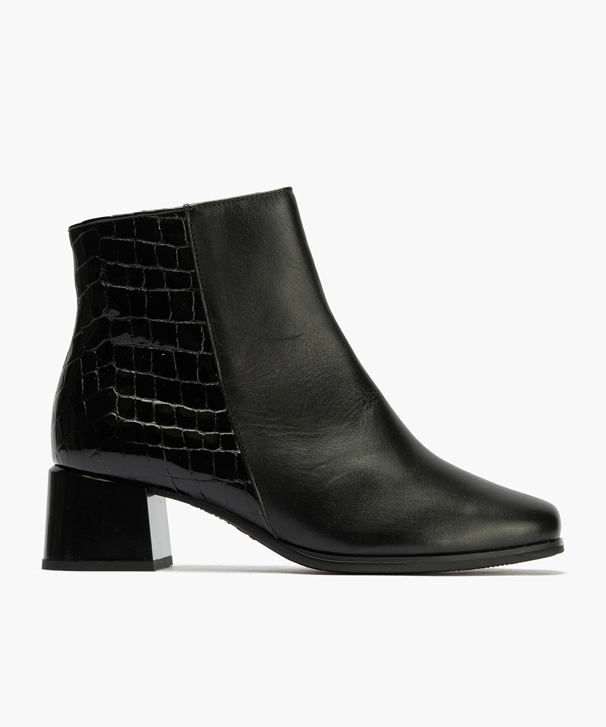 Botin en napa con coco charol de mujer color negro