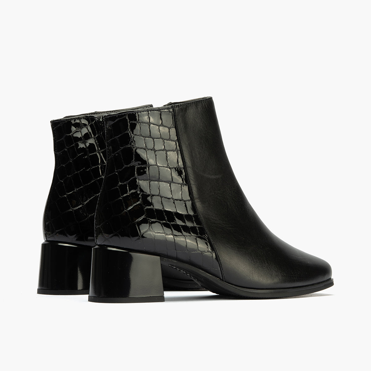 Botin en napa con coco charol de mujer color negro