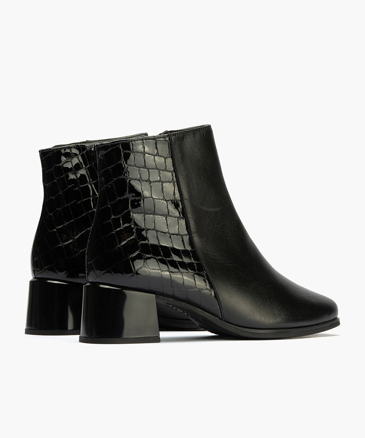 Botin en napa con coco charol de mujer color negro