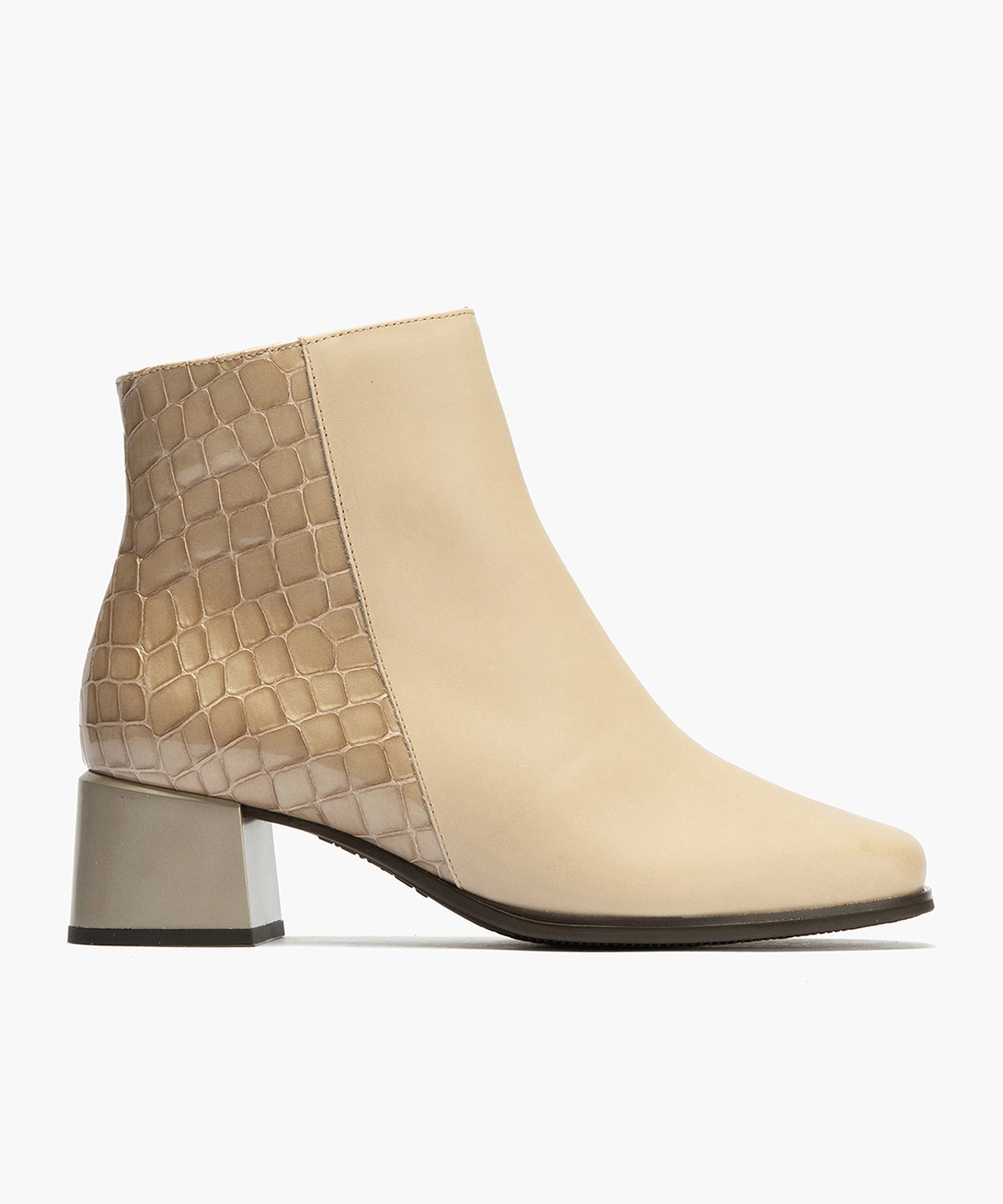 Botin en napa con coco charol de mujer color piedra