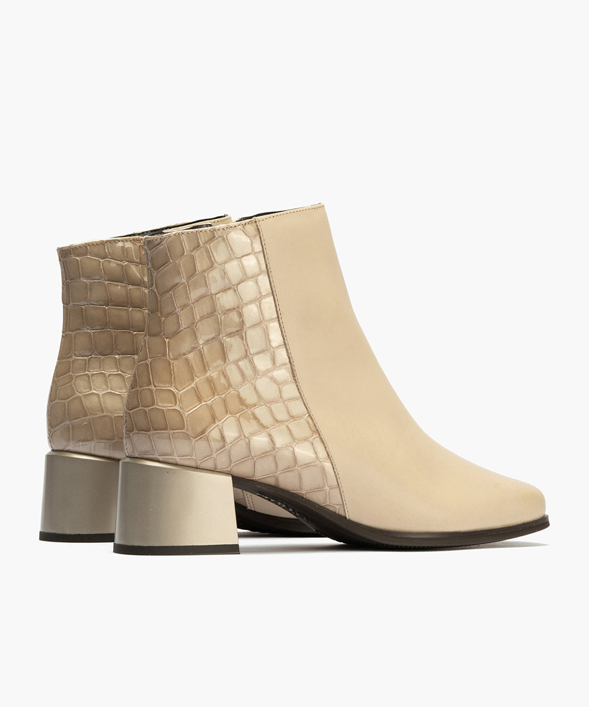 Botin en napa con coco charol de mujer color piedra