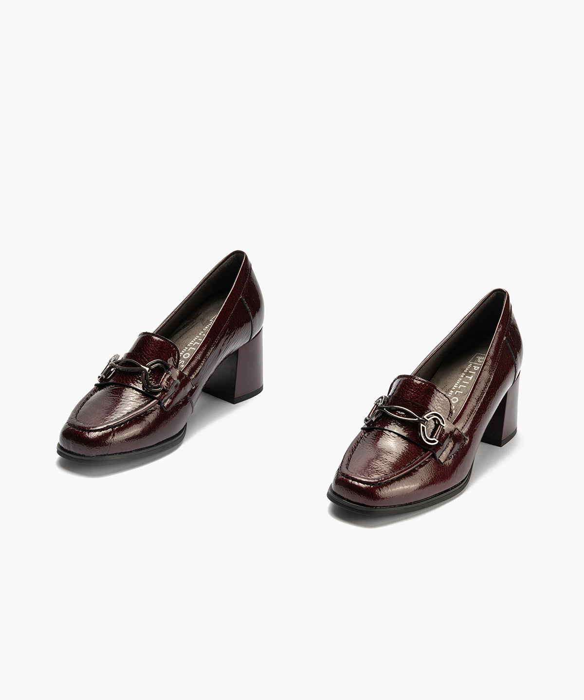 Mocasín en Charol con adorno de mujer color burdeos