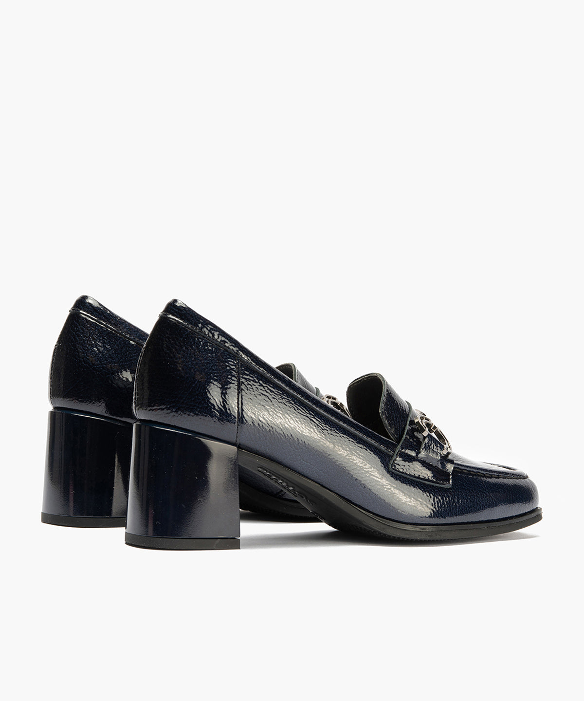 Mocasín en Charol con adorno de mujer color marino