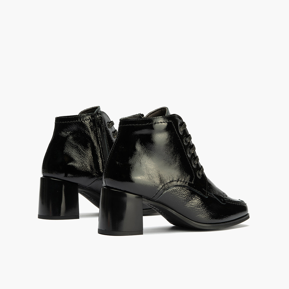 Botín Bajo en Charol con cordones de mujer color negro