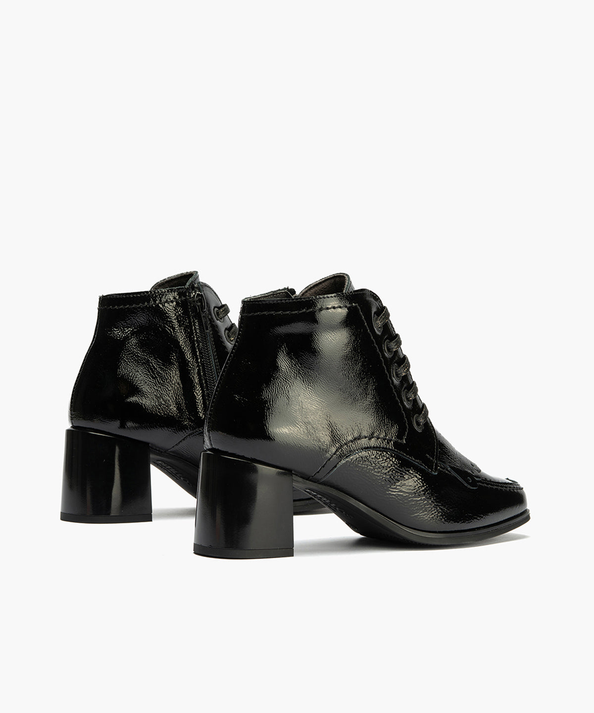 Botín Bajo en Charol con cordones de mujer color negro