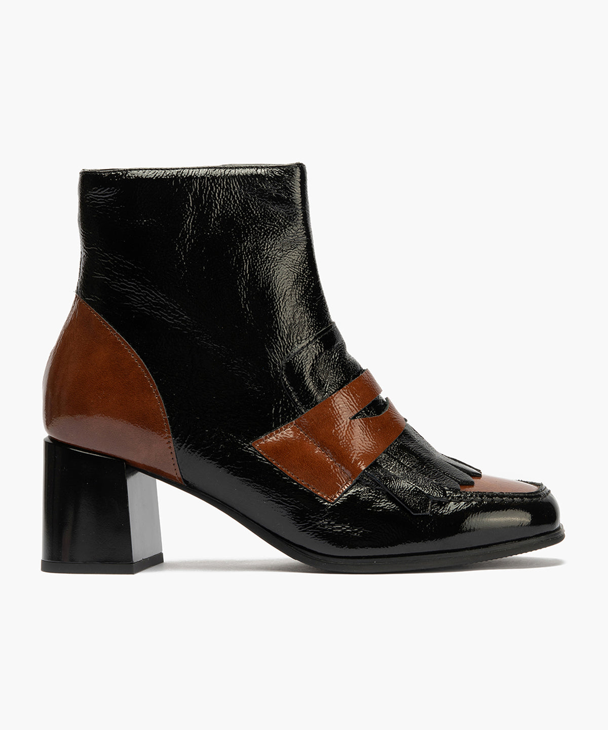 Botín en Charol con flecos de mujer color negro/cuero