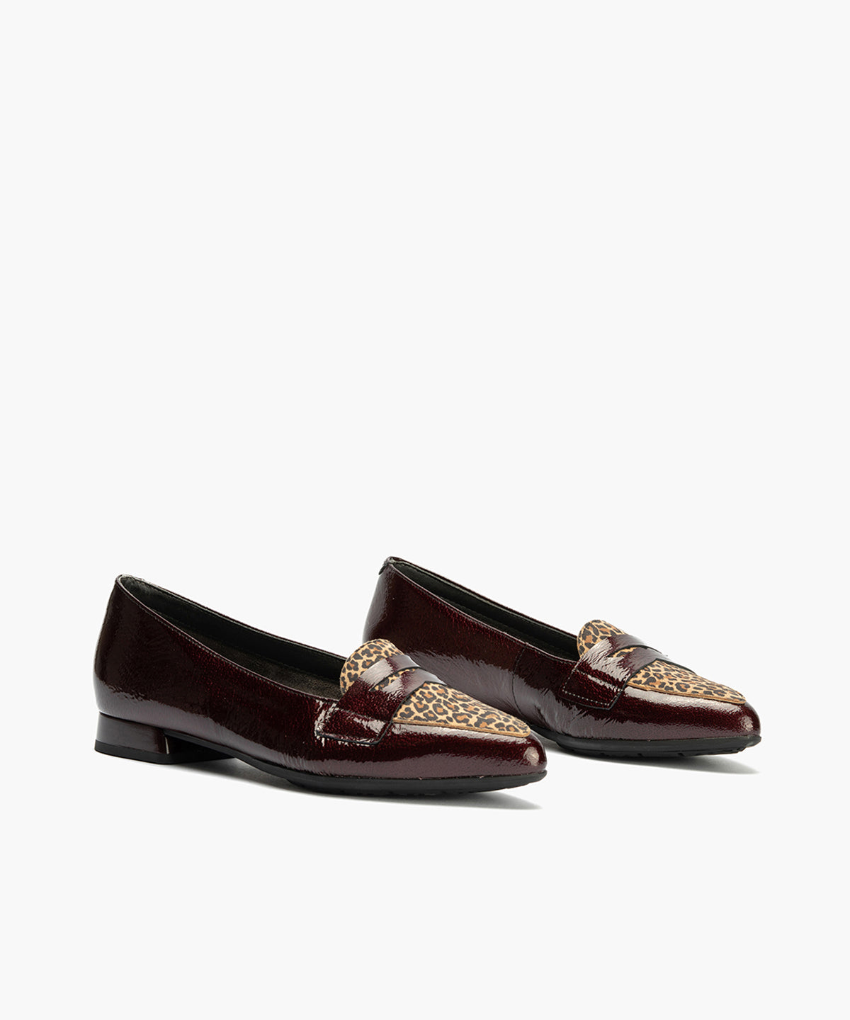 Mocasín Combinado con leopardo de mujer color burdeos