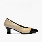 Salón con Punta fina en charol de mujer color negro/piedra