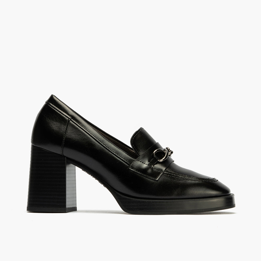 Mocasín con Adorno de mujer color negro