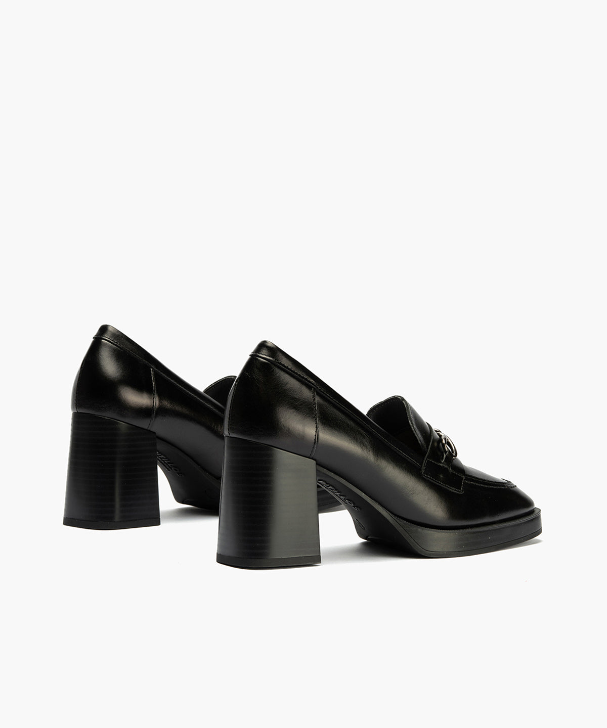 Mocasín con Adorno de mujer color negro