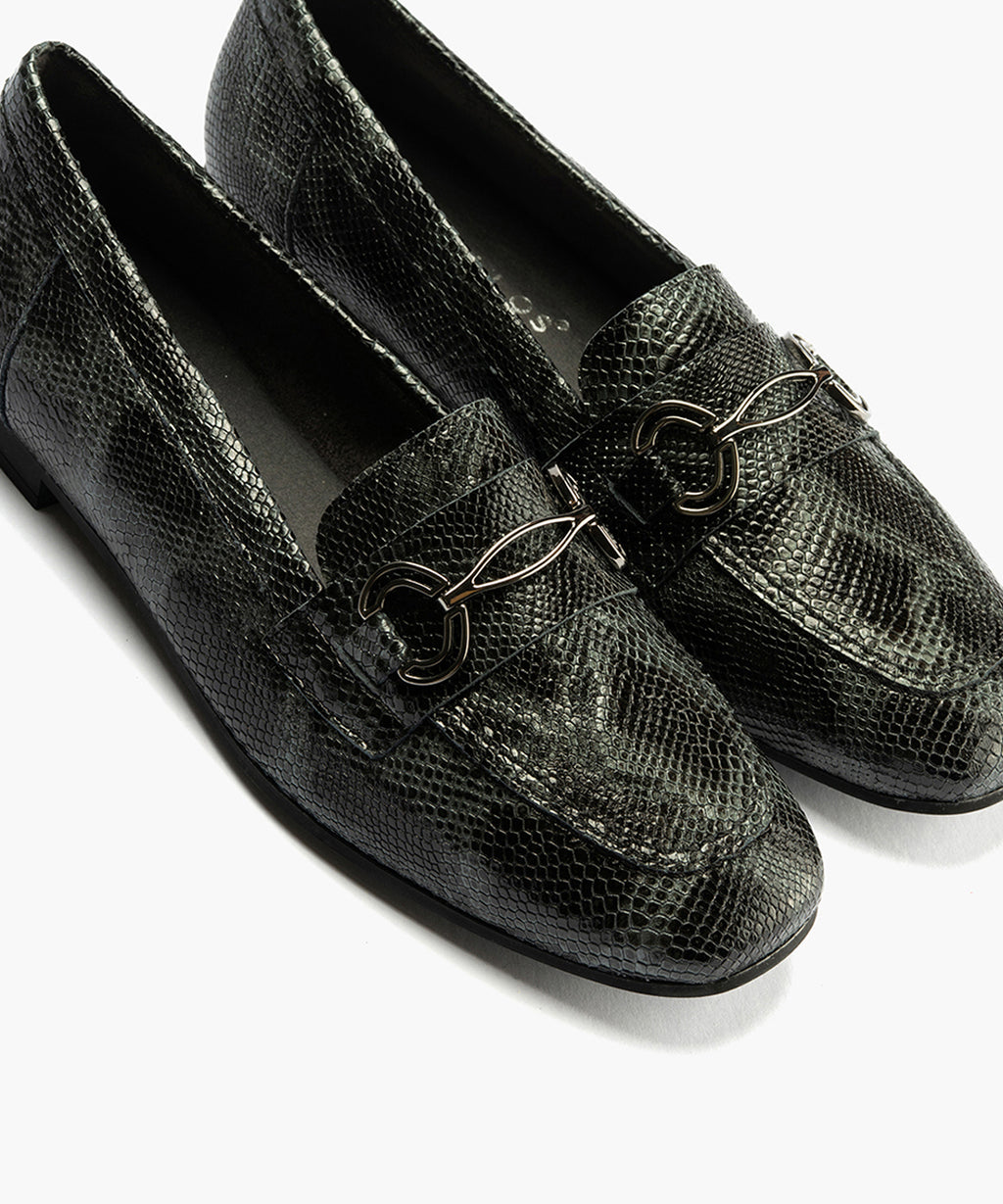 Mocasín en Fantasía de mujer color negro
