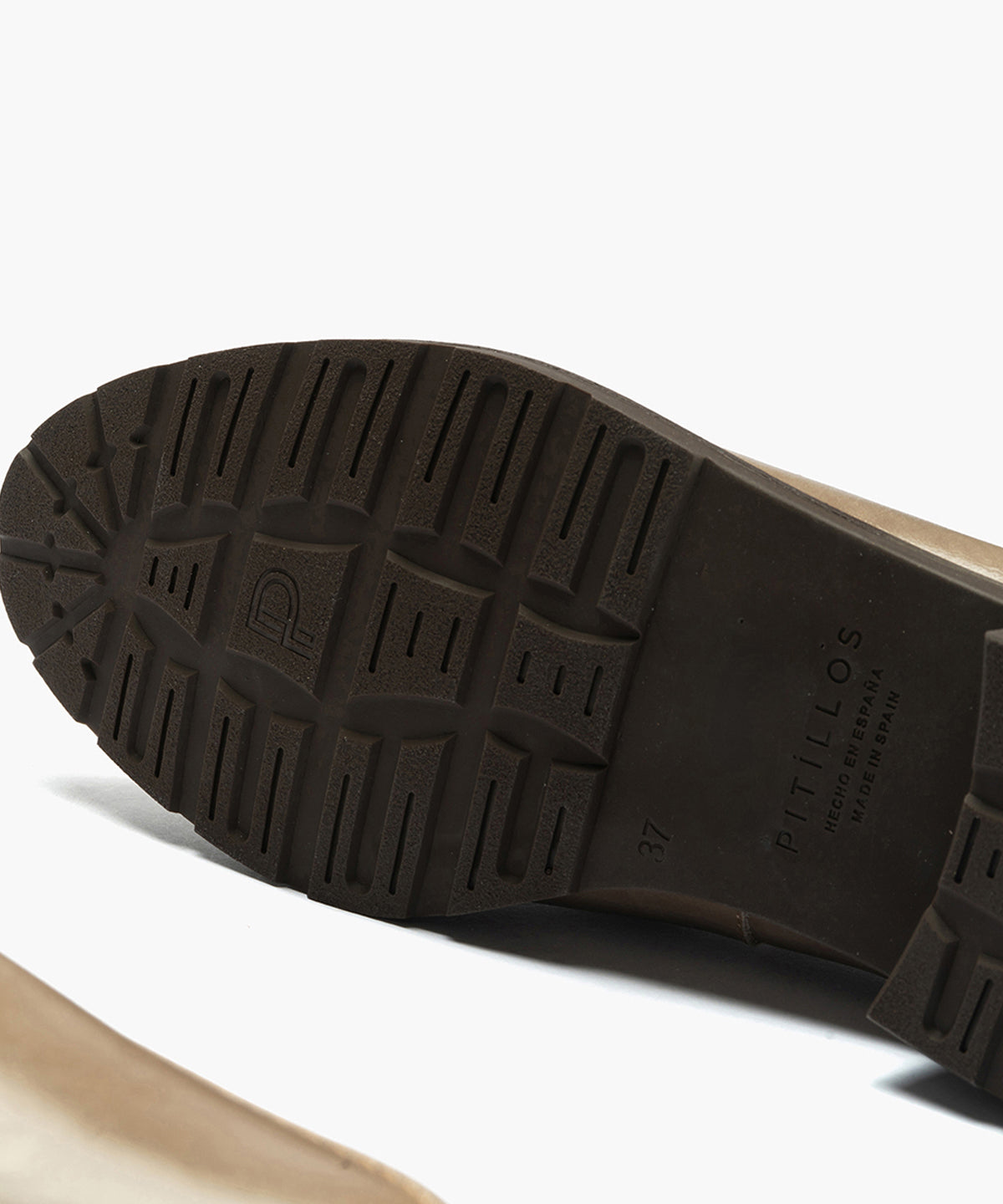 Mocasín con Adorno de mujer color piedra