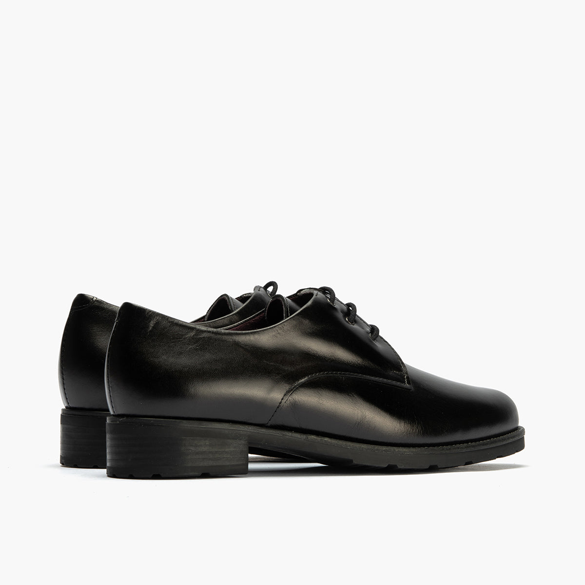 Blucher en napa con cordones de mujer color negro