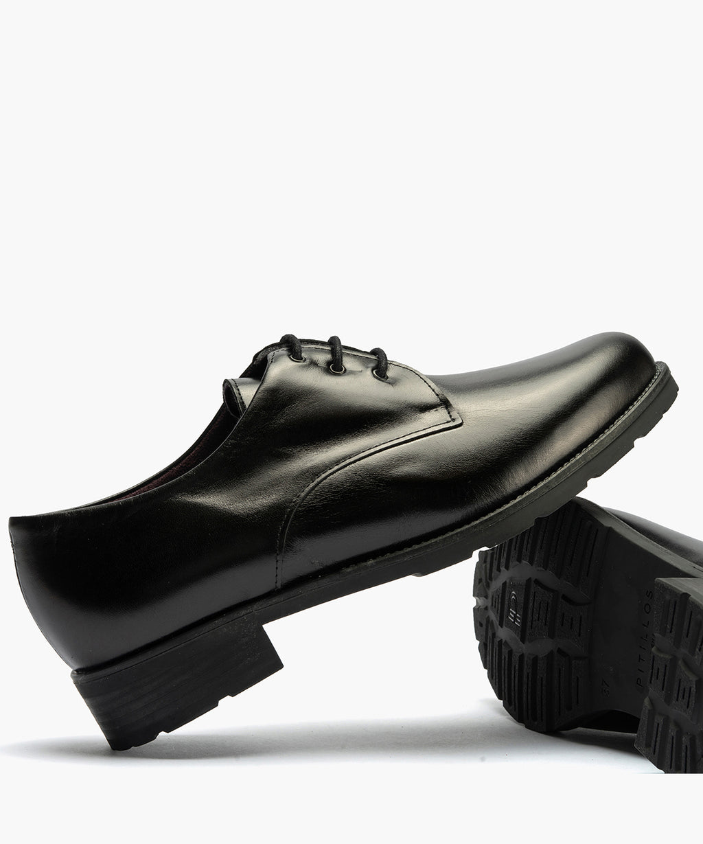 Blucher en napa con cordones de mujer color negro
