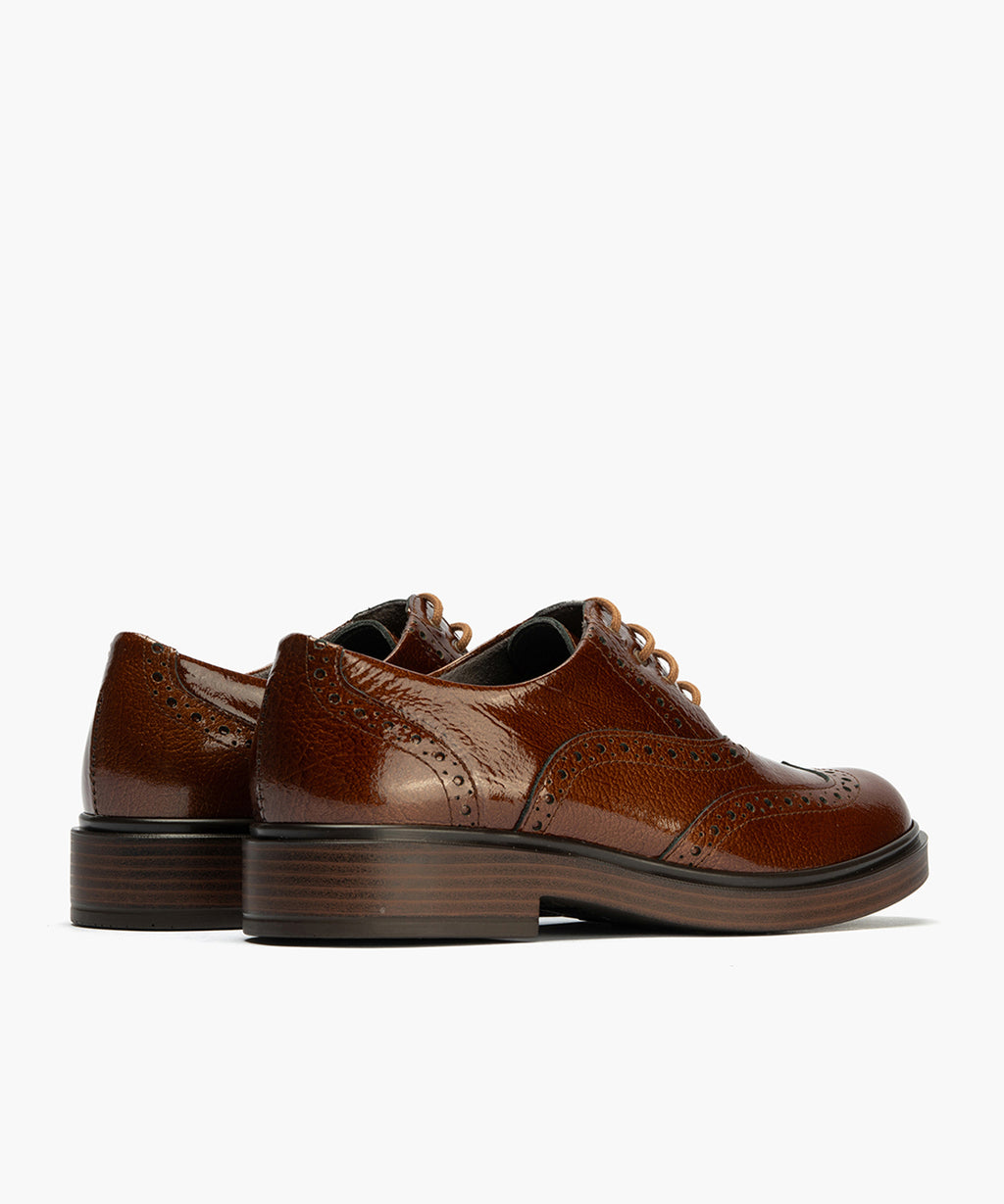 Ingles en Charol con cordones de mujer color cuero