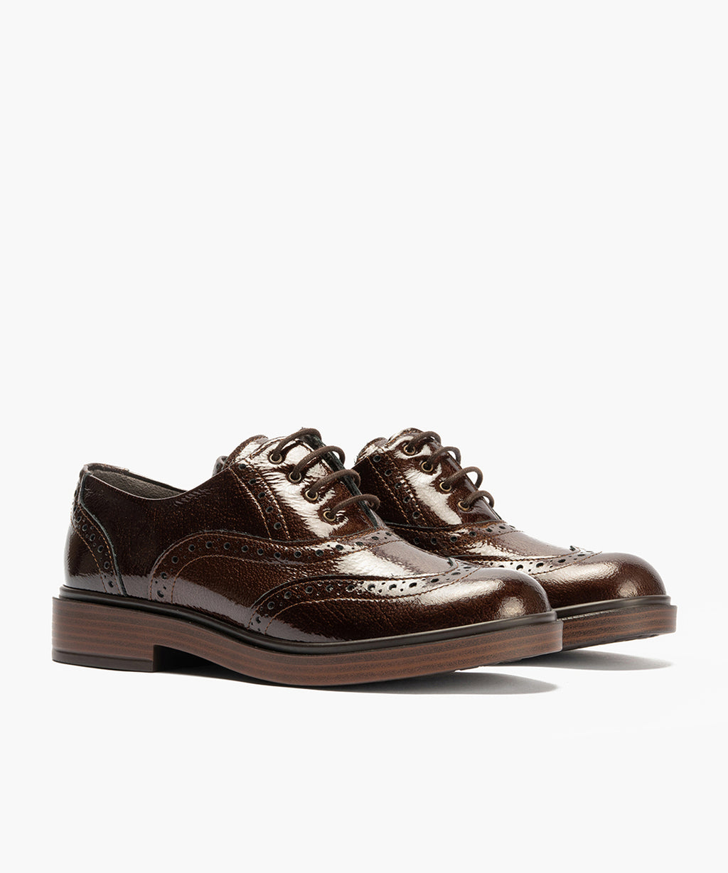 Ingles en Charol con cordones de mujer color marron