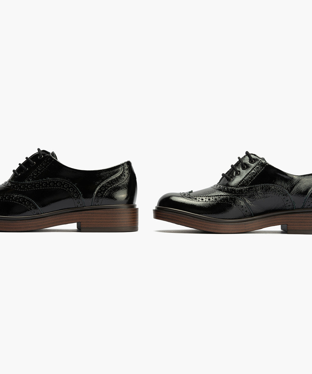 Ingles en Charol con cordones de mujer color negro