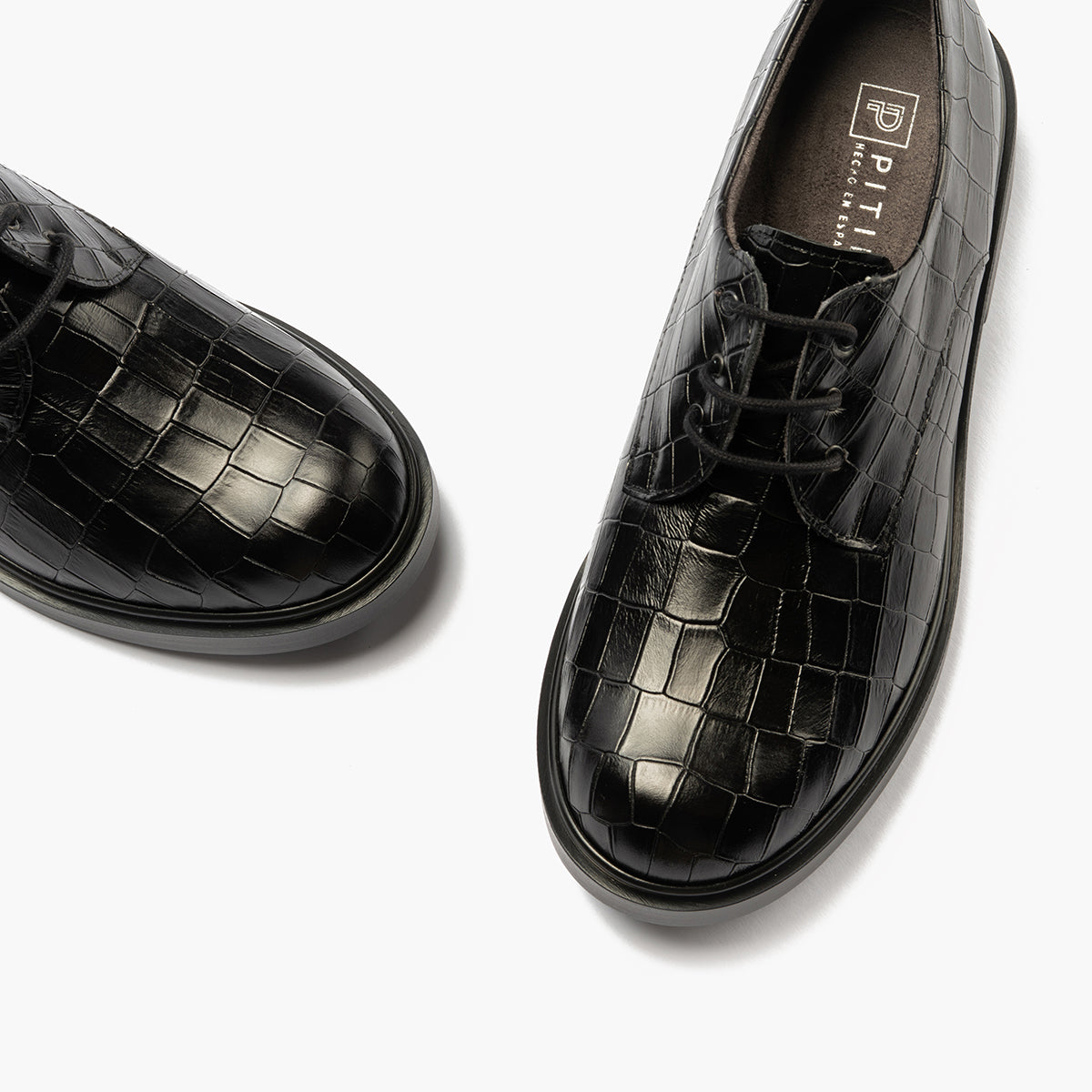 Blucher en Coco con cordones de mujer color negro