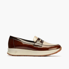 Mocasin Trícolor en Charol de mujer color cuero/piedra