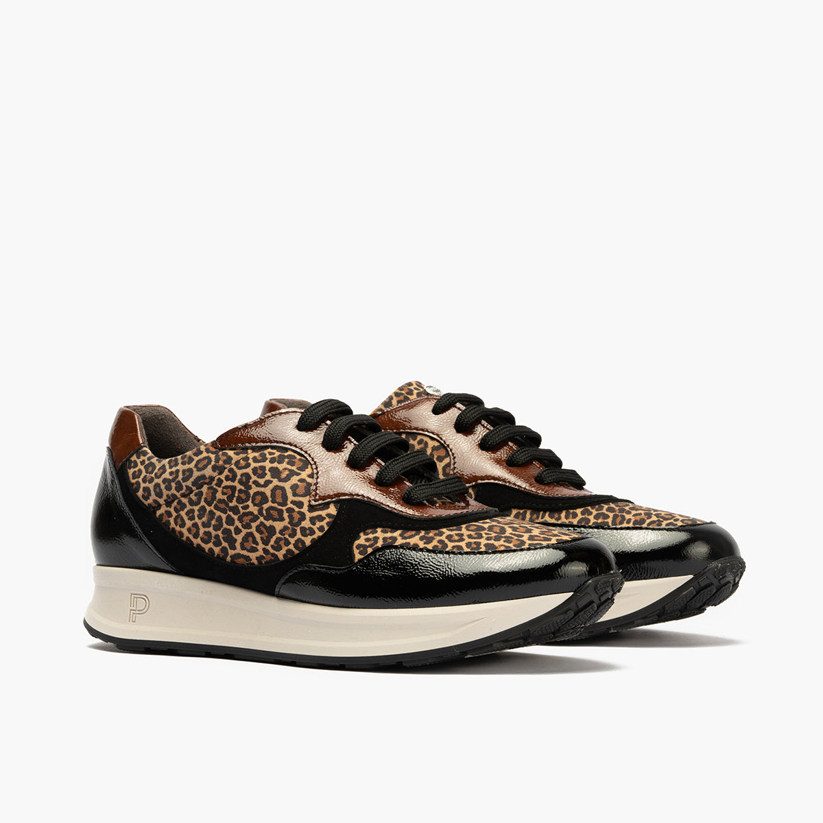 Deportivo Combinado Leopardo con cordonesde mujer color negro