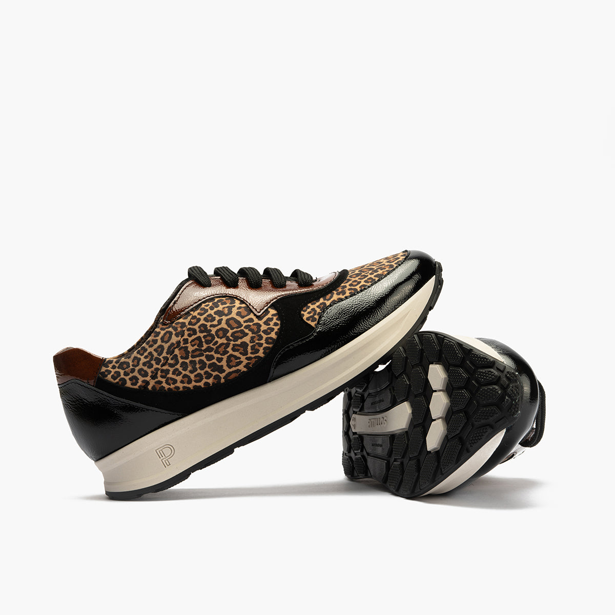 Deportivo Combinado Leopardo con cordonesde mujer color negro