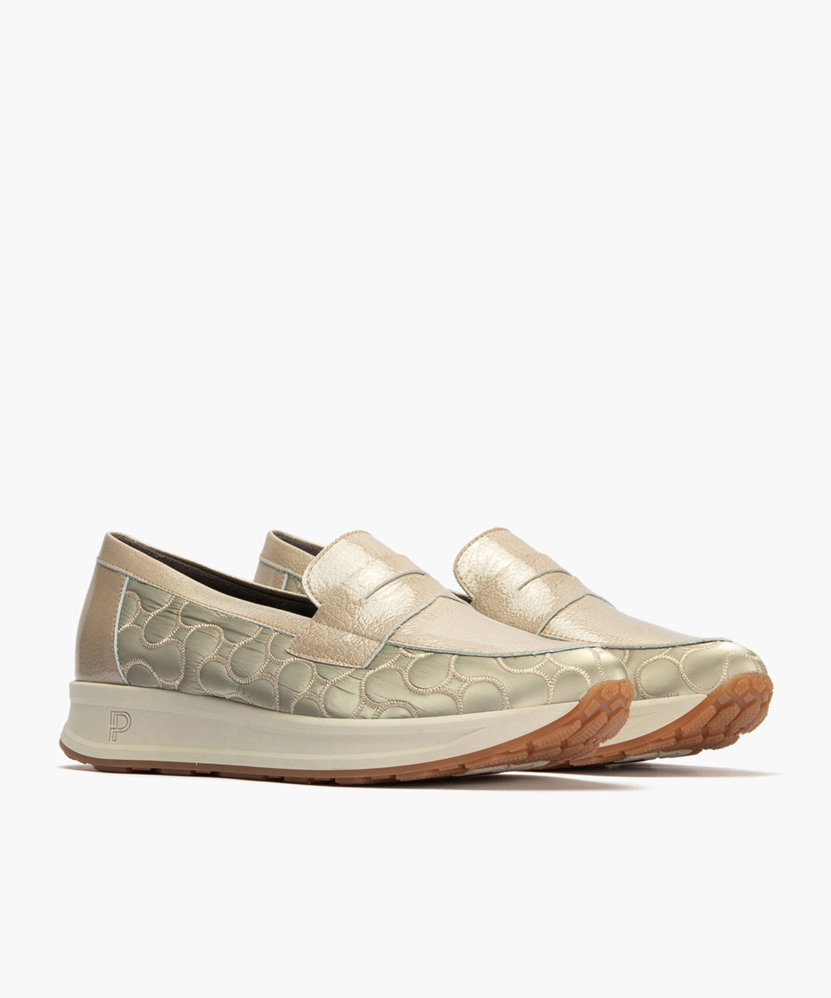 Mocasín en charol con nylon de mujer color piedra