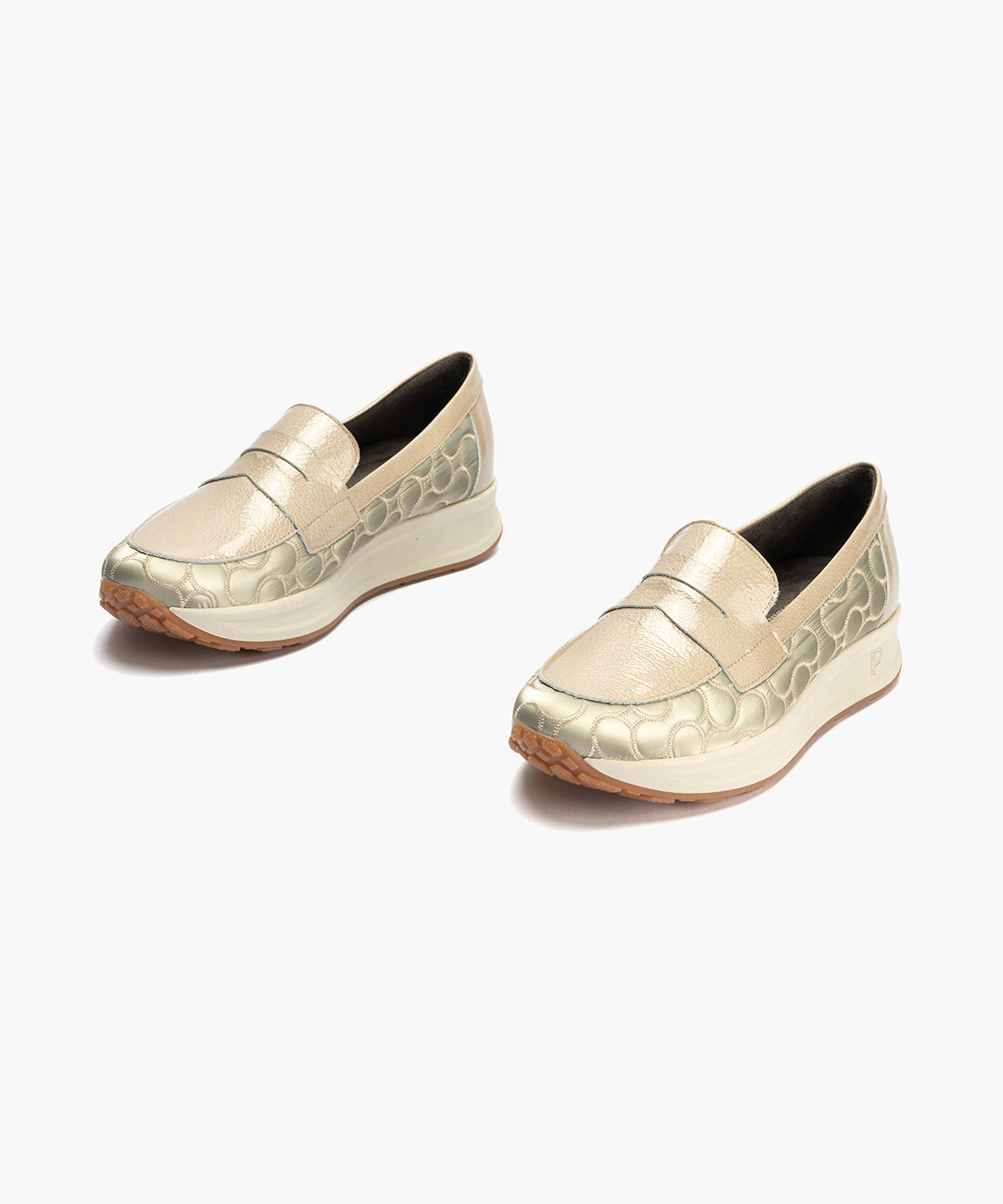 Mocasín en charol con nylon de mujer color piedra