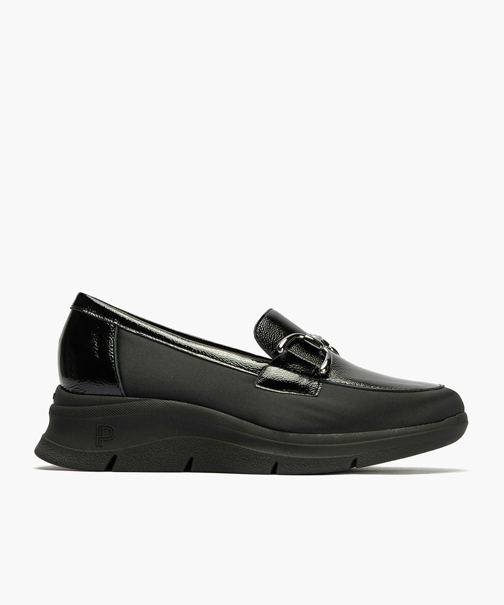 Mocasín con Nylon con adorno de mujer color negro