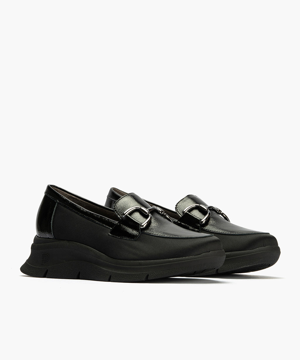Mocasín con Nylon con adorno de mujer color negro