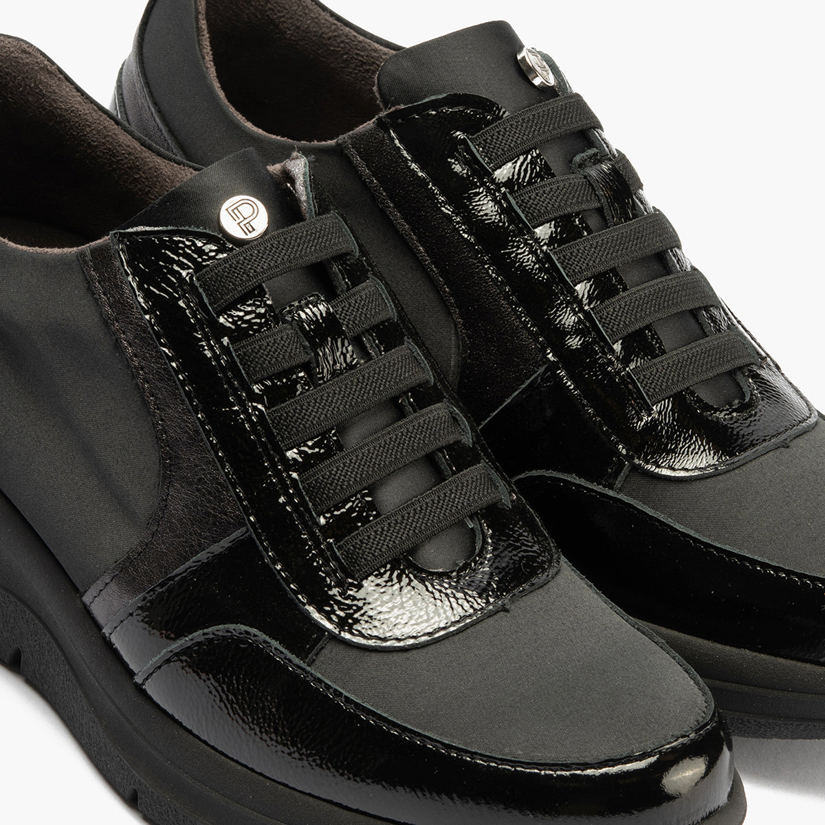 Deportivo con Nylon de mujer color negro