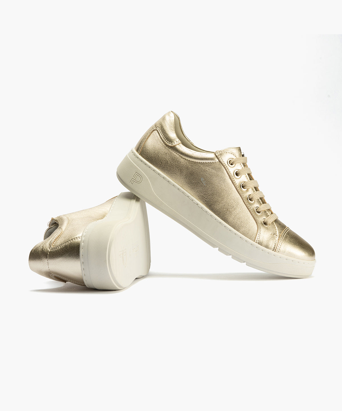 Basket en Laminado con cordones de mujer color oro