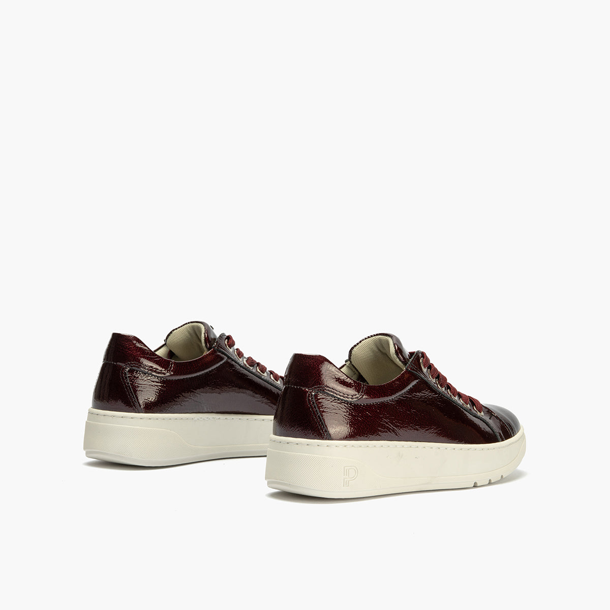 Basket en Charol con cordones de mujer color burdeos