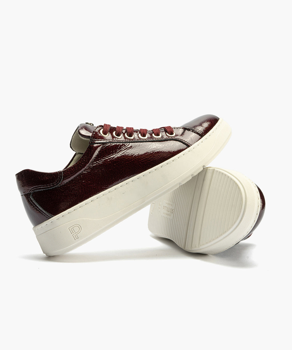 Basket en Charol con cordones de mujer color burdeos