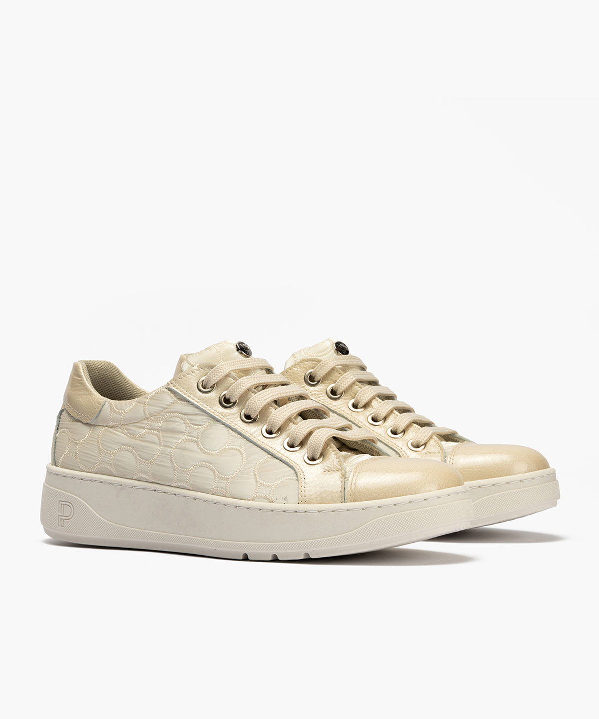 Basket en charol con nylon de mujer color crema
