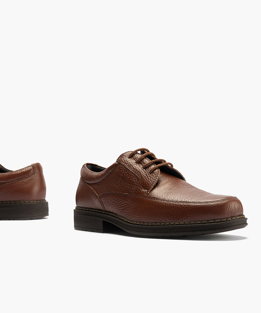 Zapato Blucher Hombre con Piel Bombeada Marrón