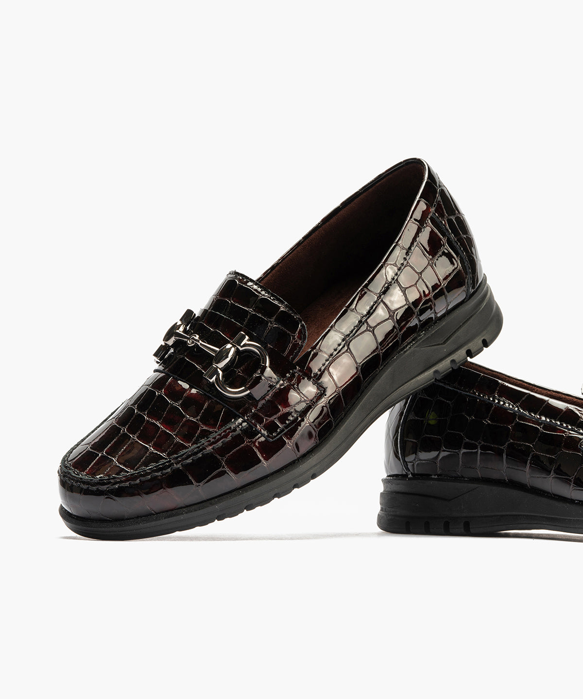 Mocasín en Coco con adorno de mujer color burdeos