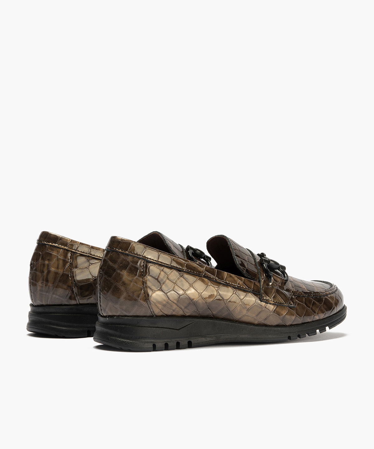 Mocasín en Coco con adorno de mujer color humo