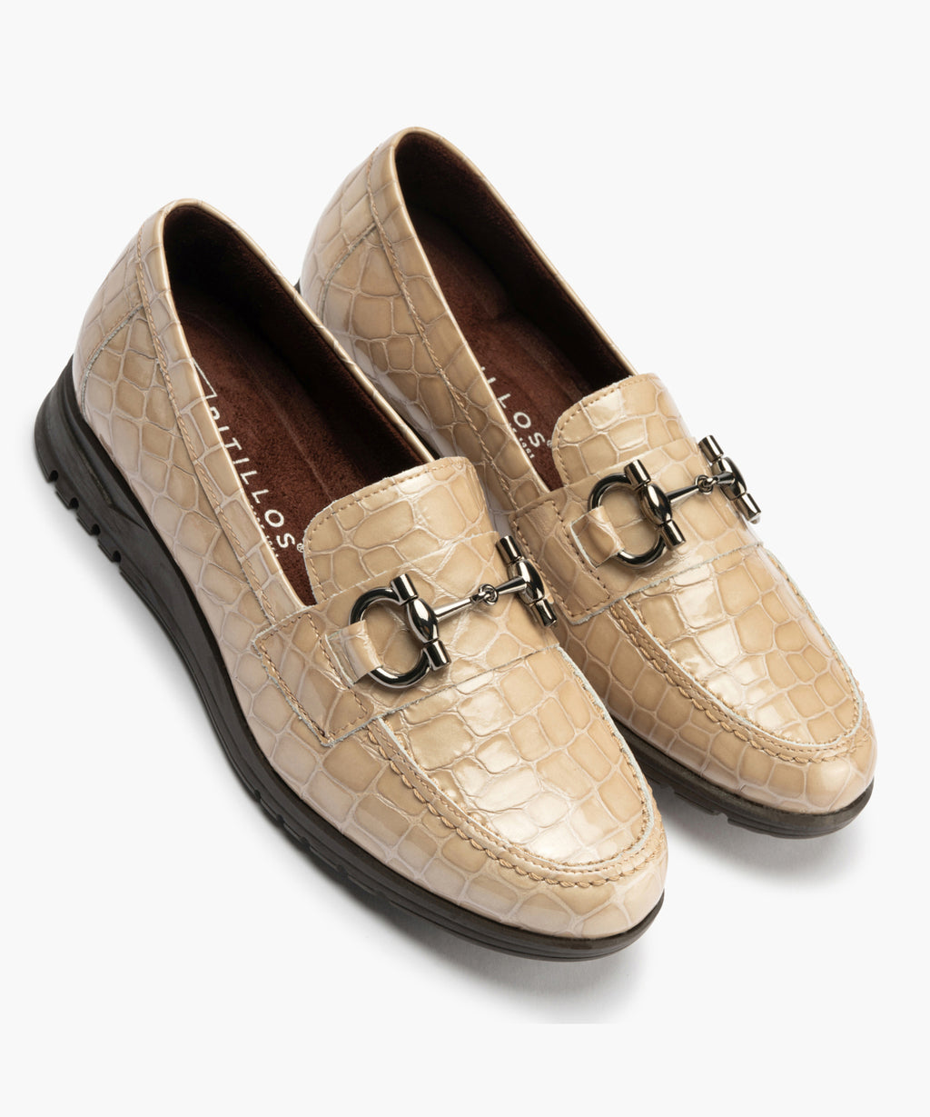 Mocasín en Coco con adorno de mujer color piedra